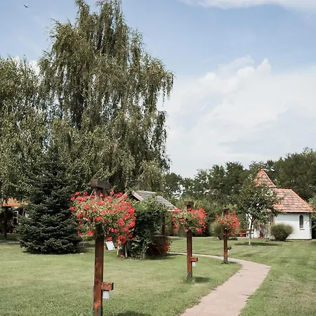 Volcz Csaladi Birtok
