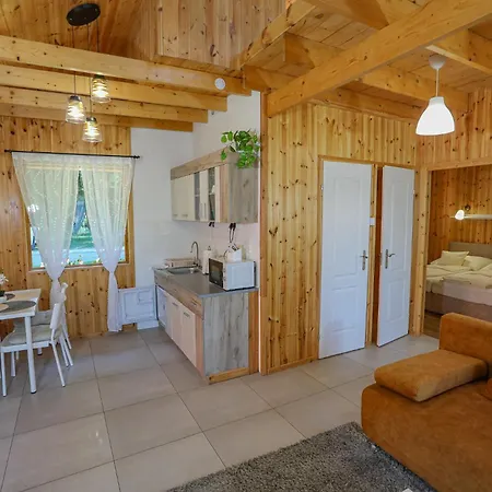Volcz Családi Birtok 3* Ajka